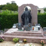 2008 - Tamaris et Noir fin - stèle 190 - statue 140