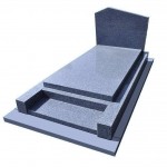 5P-15 stèle 100 - Lanhélin 1er choix - soub. 15 - tomb. 5/7 - stèle 70